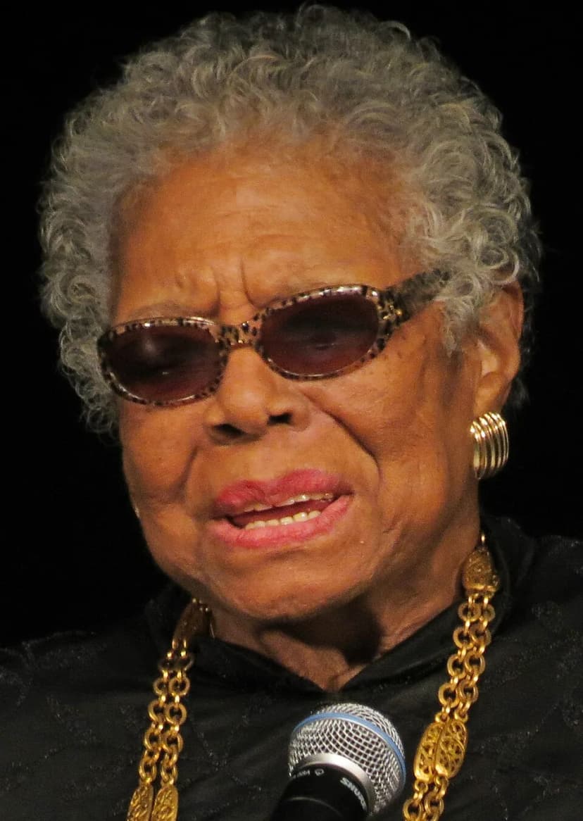 Fotografía de Maya Angelou